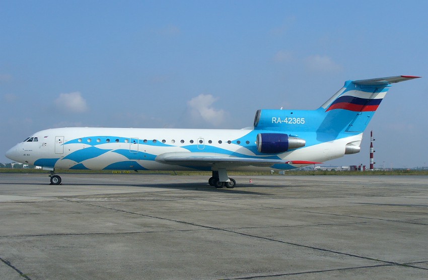 Aero Rent YAK42D RA42365